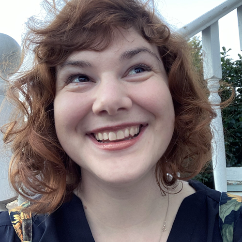 Julia Lank (she/her)