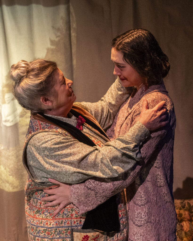 Gertrude and Alice WGT 1 Credit Nancy Caldwell Vancouver Theatre Companies